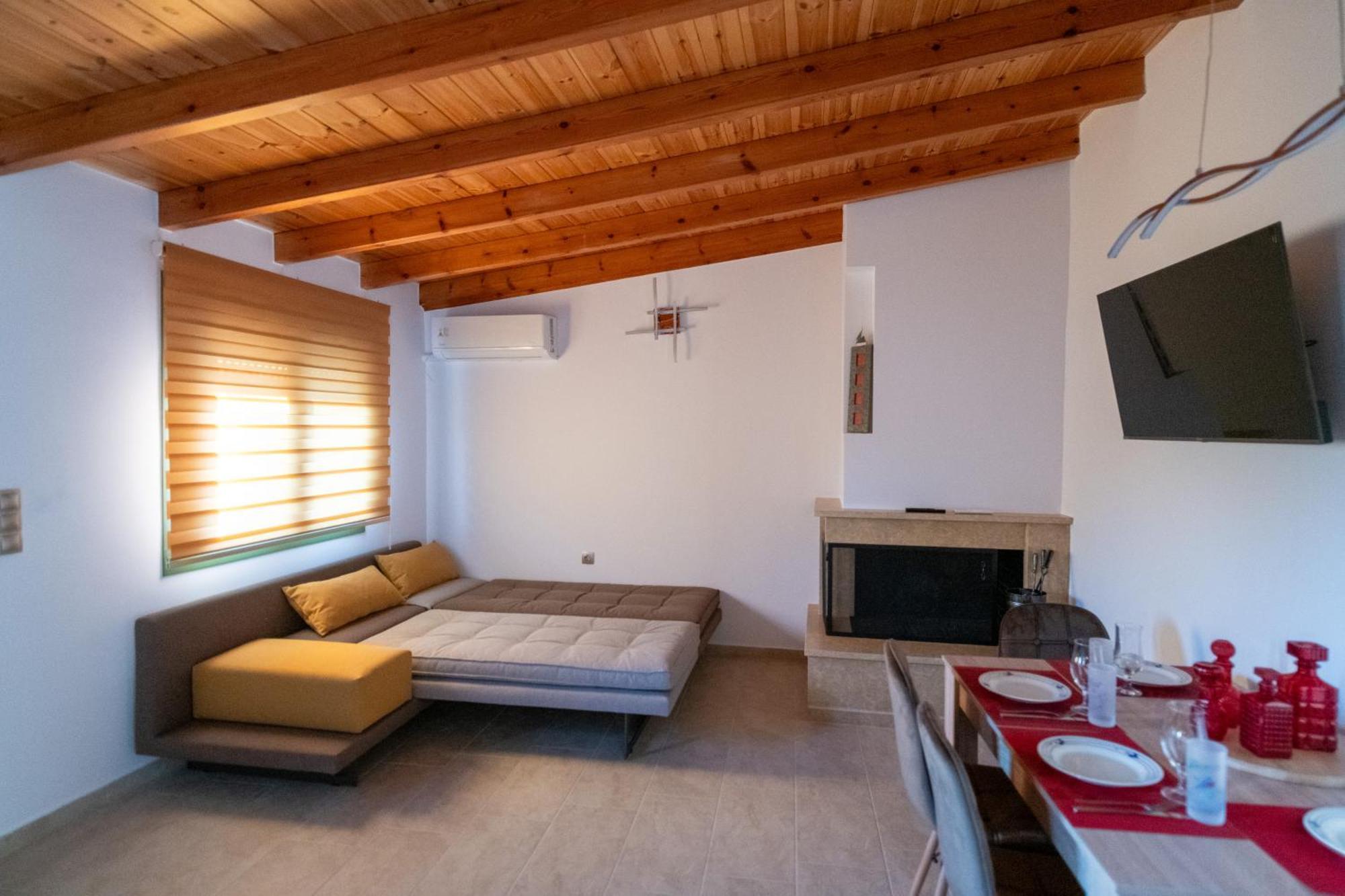 House By The Sea Villa Aigio Exterior photo